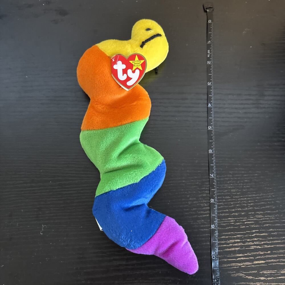 TY Beanie Baby “Inch” the Inchworm Toy DOB September 3, 1995